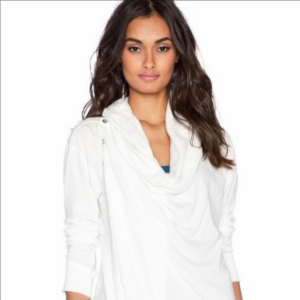 NwT Free People We The Free tunic top. Size L.